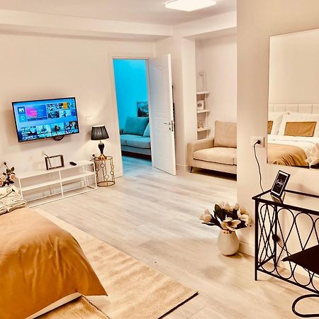 Leo'S Apartments Tirana Garden View Agim Kadrimi Kültér fotó